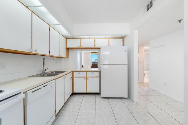 896 N Federal Highway 530, Lantana, FL 33462