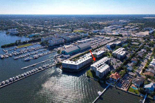 896 N Federal Highway 530, Lantana, FL 33462