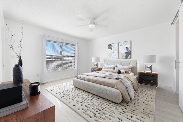 896 N Federal Highway 530, Lantana, FL 33462