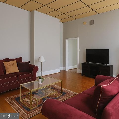 1315 S BROAD ST, Philadelphia, PA 19147