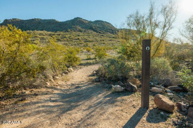 5409 W STRAIGHT ARROW Lane, Phoenix, AZ 85083