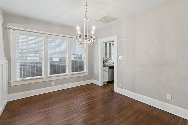 2111 Washington Avenue, Fort Worth, TX 76110