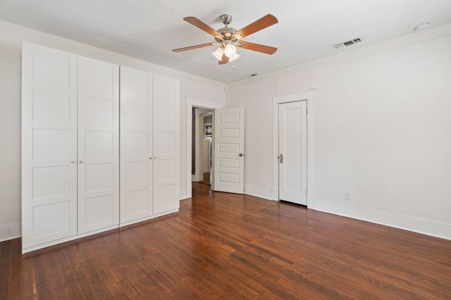 2111 Washington Avenue, Fort Worth, TX 76110