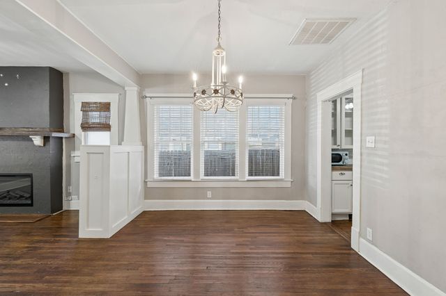 2111 Washington Avenue, Fort Worth, TX 76110