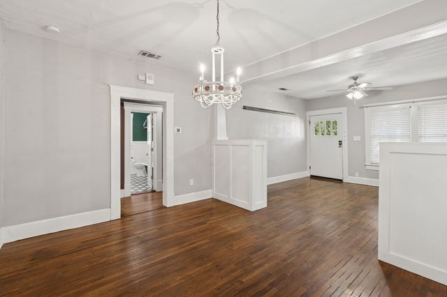 2111 Washington Avenue, Fort Worth, TX 76110