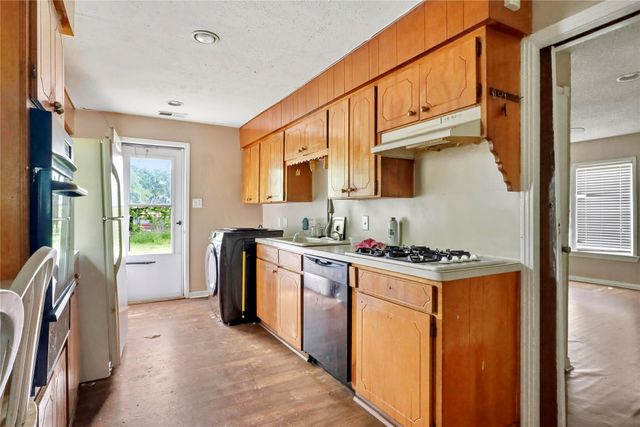 3304 Hardy Street, Fort Worth, TX 76106