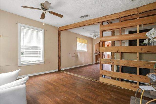 3304 Hardy Street, Fort Worth, TX 76106