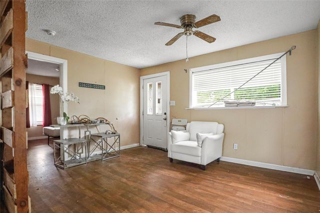 3304 Hardy Street, Fort Worth, TX 76106