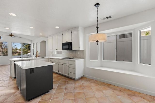 6012 Piros Way, Oceanside, CA 92056