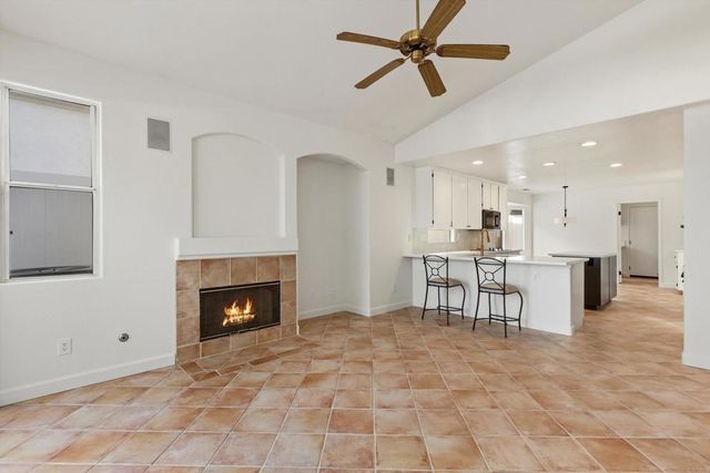 6012 Piros Way, Oceanside, CA 92056