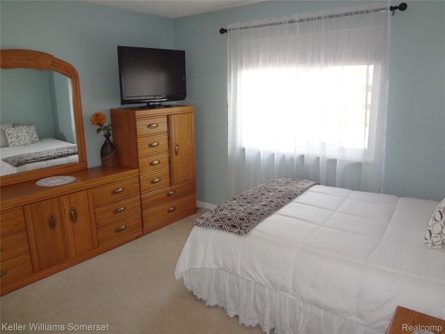 29626 Hoover Road 626, Warren, MI 48093