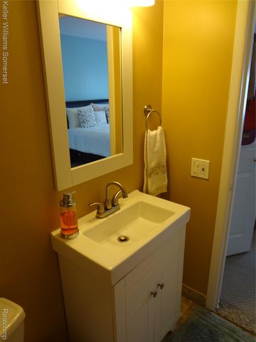 29626 Hoover Road 626, Warren, MI 48093