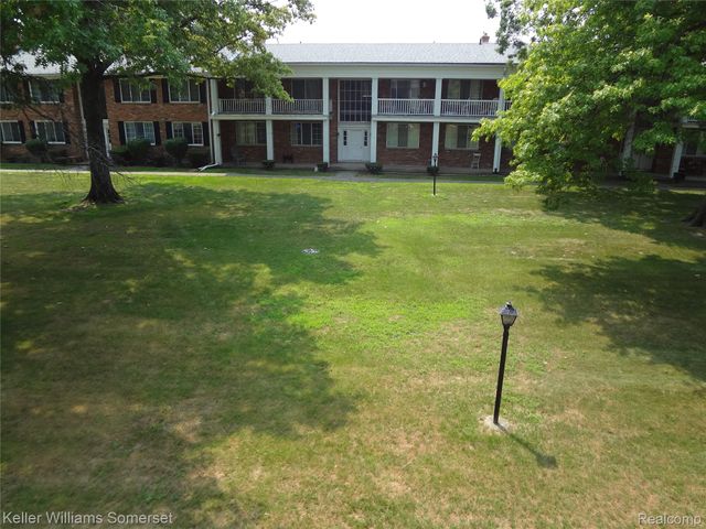 29626 Hoover Road 626, Warren, MI 48093