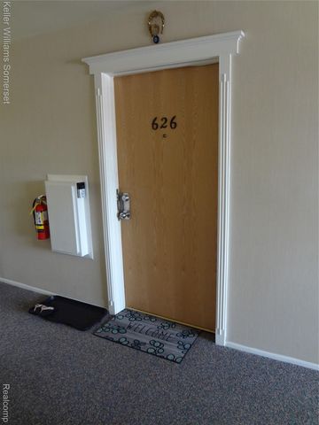 29626 Hoover Road 626, Warren, MI 48093