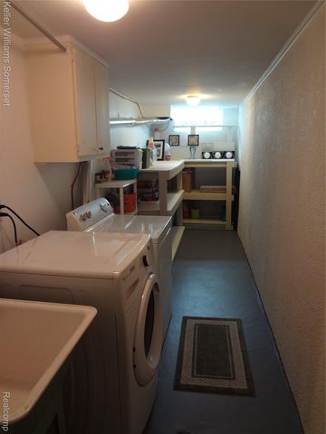 29626 Hoover Road 626, Warren, MI 48093