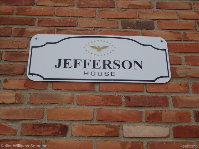 29626 Hoover Road 626, Warren, MI 48093