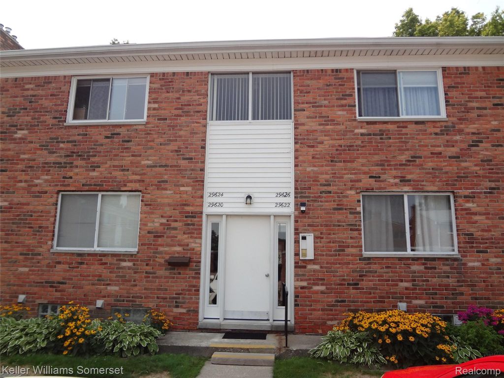 29626 Hoover Road 626, Warren, MI 48093