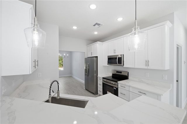 9366 103rd Court, Vero Beach, FL 32967