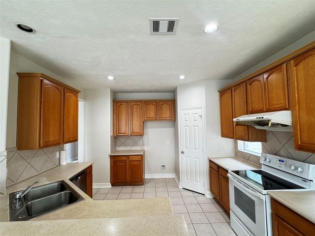3002 Flintwood Drive, Sugar Land, TX 77479