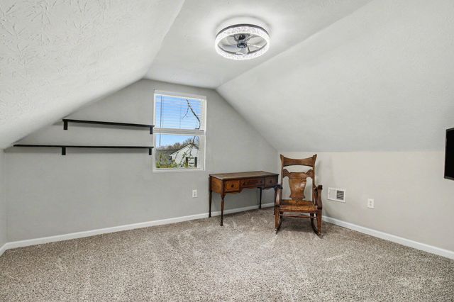 232 Shaw Avenue, Elsmere, KY 41018