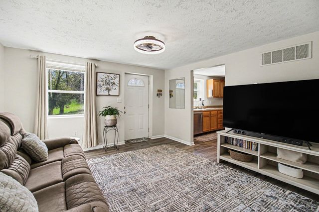 232 Shaw Avenue, Elsmere, KY 41018