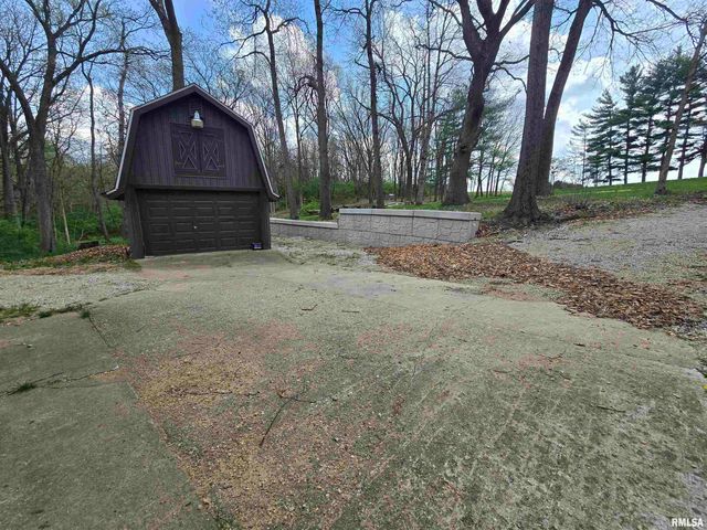 394 CIRCLE SHORE Drive, Washington, IL 61571