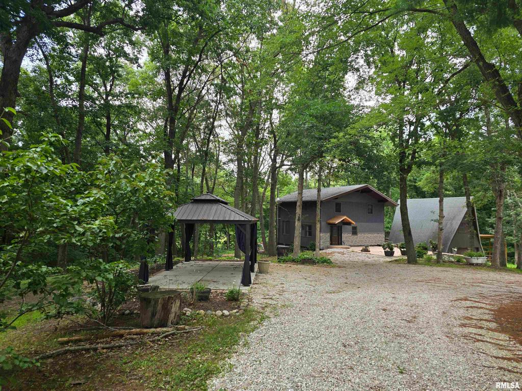 394 CIRCLE SHORE Drive, Washington, IL 61571