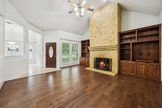 307 Ada Street, Irving, TX 75061