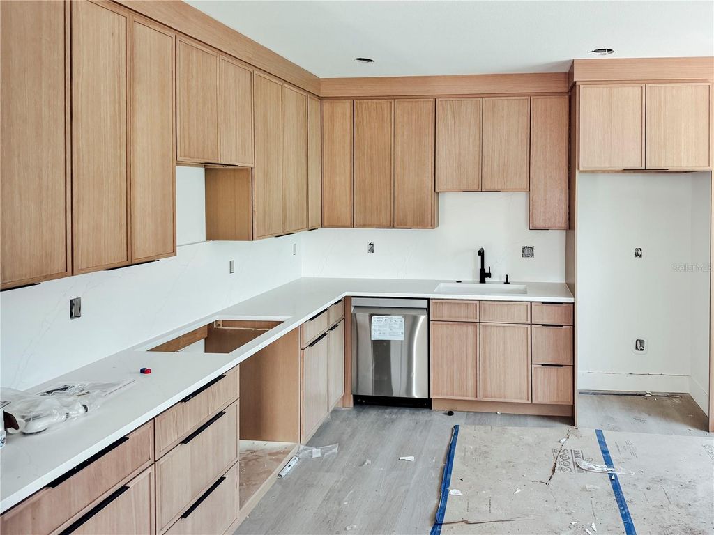 Image 13 of property listing at 2327/2329 26TH AVENUE S, St Petersburg, FL 33712