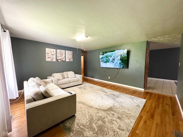 5120 S Bancroft Street, Indianapolis, IN 46237