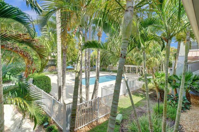 4600 SW 67th Ave 245, Miami, FL 33155