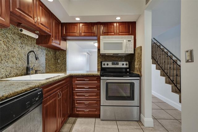 4600 SW 67th Ave 245, Miami, FL 33155