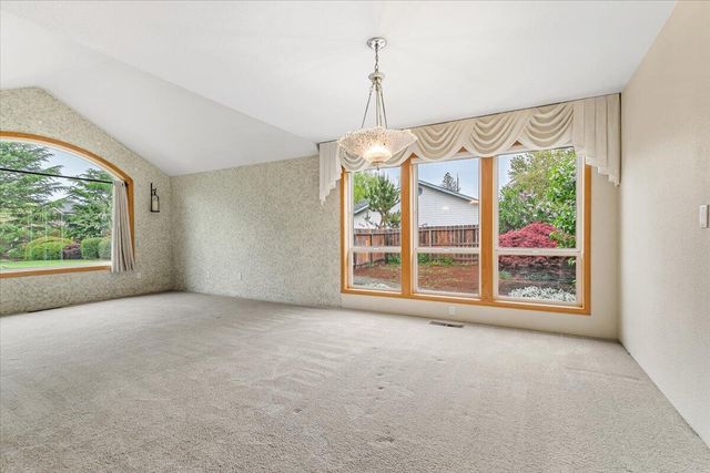 133 Kingsgate Way, Grants Pass, OR 97527