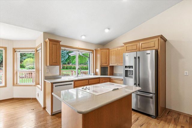 133 Kingsgate Way, Grants Pass, OR 97527