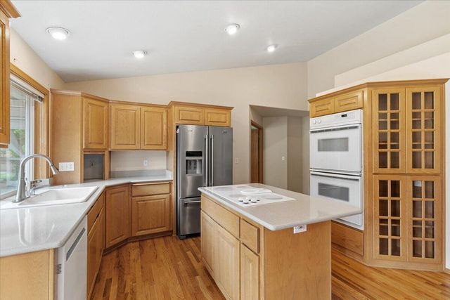 133 Kingsgate Way, Grants Pass, OR 97527