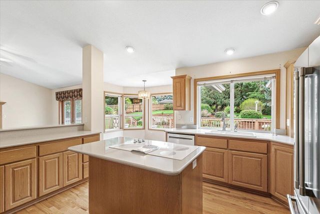 133 Kingsgate Way, Grants Pass, OR 97527