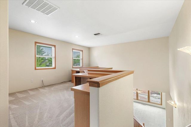 133 Kingsgate Way, Grants Pass, OR 97527