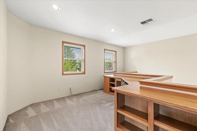 133 Kingsgate Way, Grants Pass, OR 97527