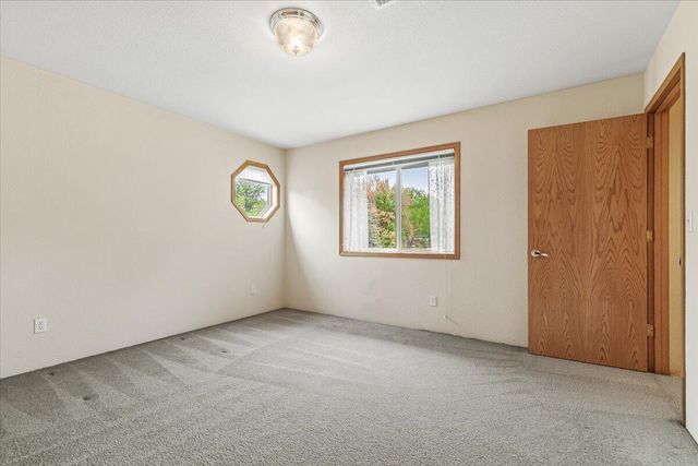 133 Kingsgate Way, Grants Pass, OR 97527