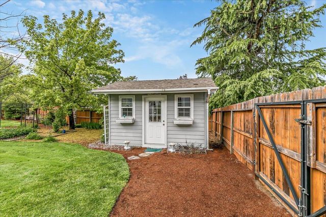 133 Kingsgate Way, Grants Pass, OR 97527