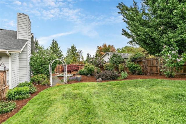 133 Kingsgate Way, Grants Pass, OR 97527