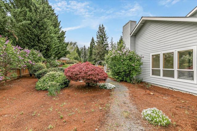 133 Kingsgate Way, Grants Pass, OR 97527