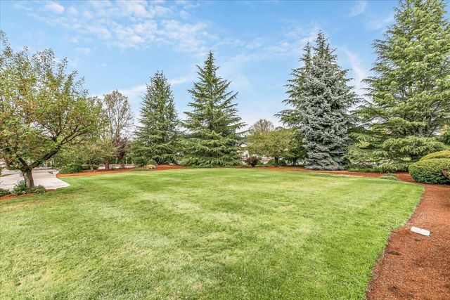 133 Kingsgate Way, Grants Pass, OR 97527