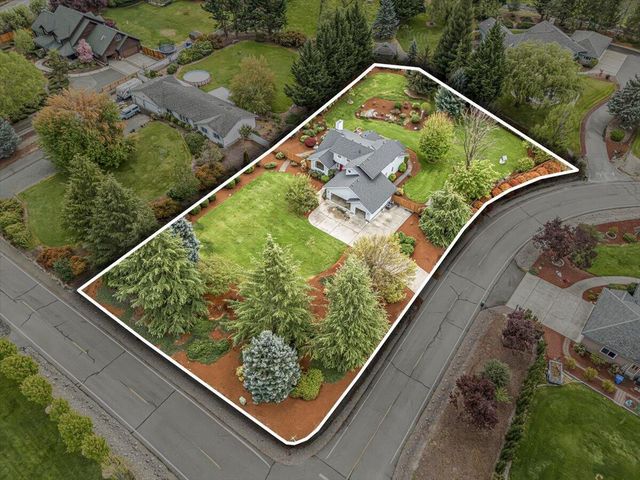 133 Kingsgate Way, Grants Pass, OR 97527
