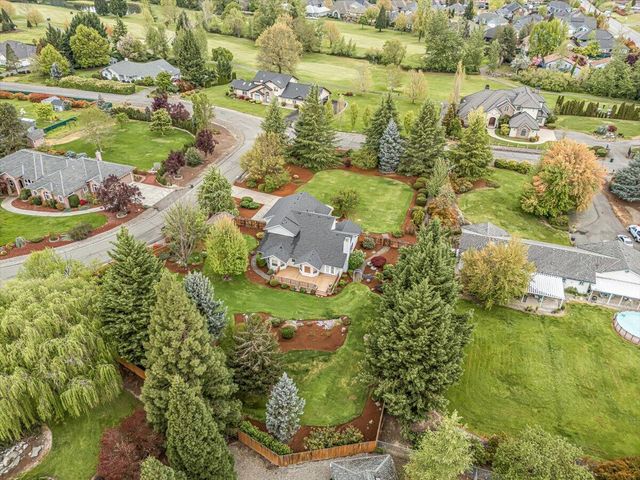 133 Kingsgate Way, Grants Pass, OR 97527