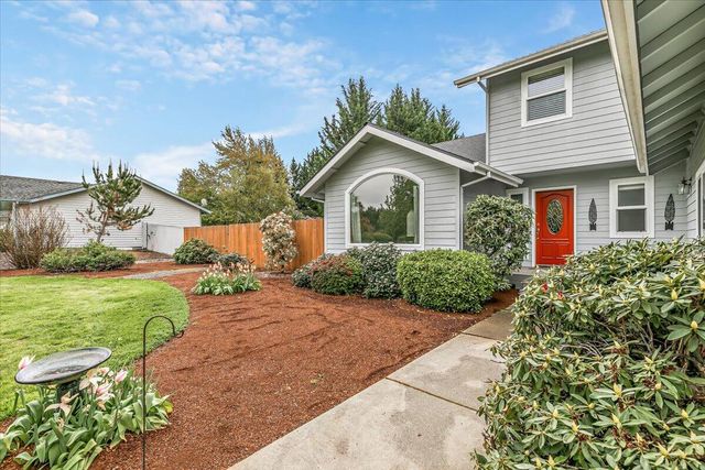 133 Kingsgate Way, Grants Pass, OR 97527