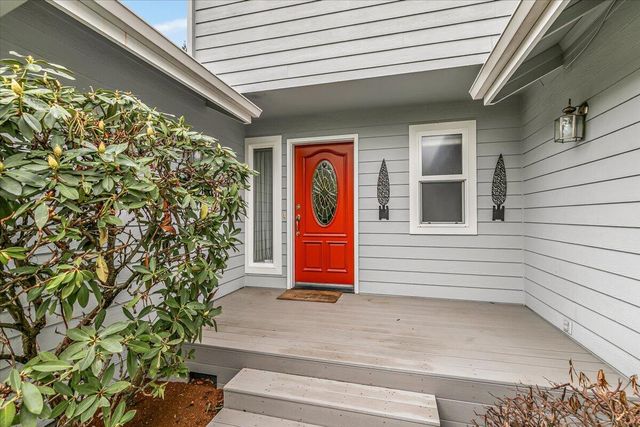 133 Kingsgate Way, Grants Pass, OR 97527