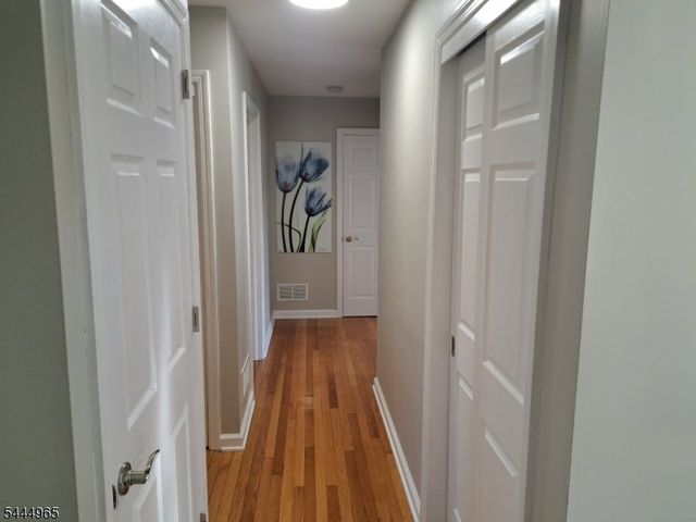 3 Meadow Brook Rd, Raritan Twp., NJ 08822