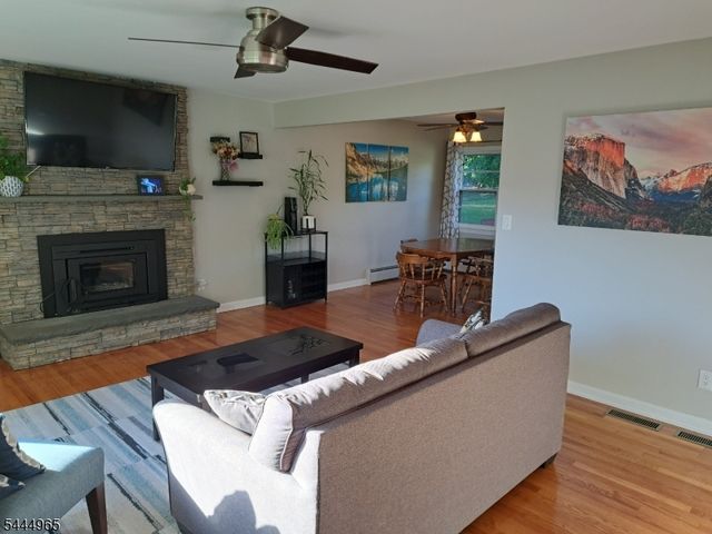 3 Meadow Brook Rd, Raritan Twp., NJ 08822