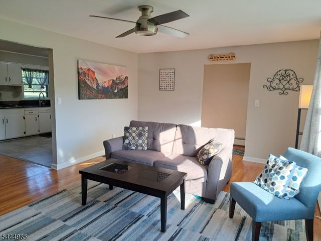 3 Meadow Brook Rd, Raritan Twp., NJ 08822